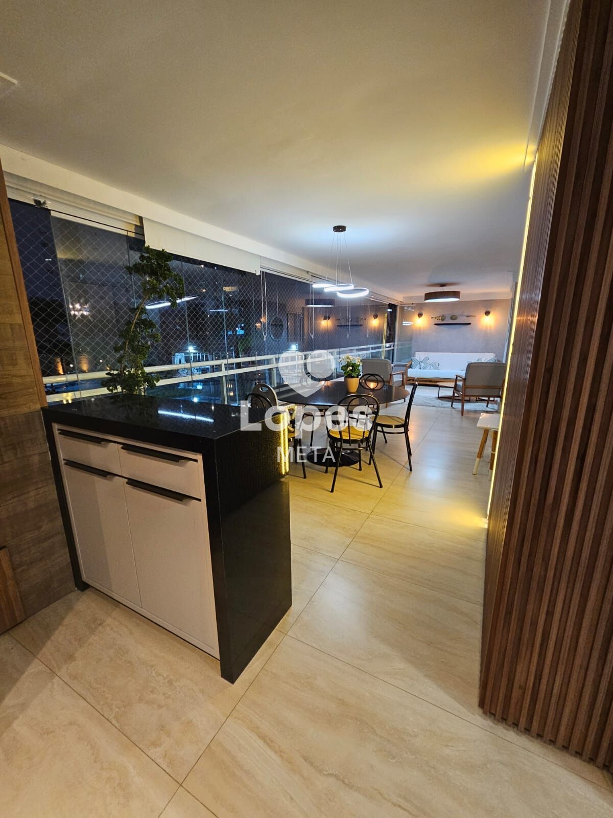 Apartamento à venda com 3 quartos, 182m² - Foto 3