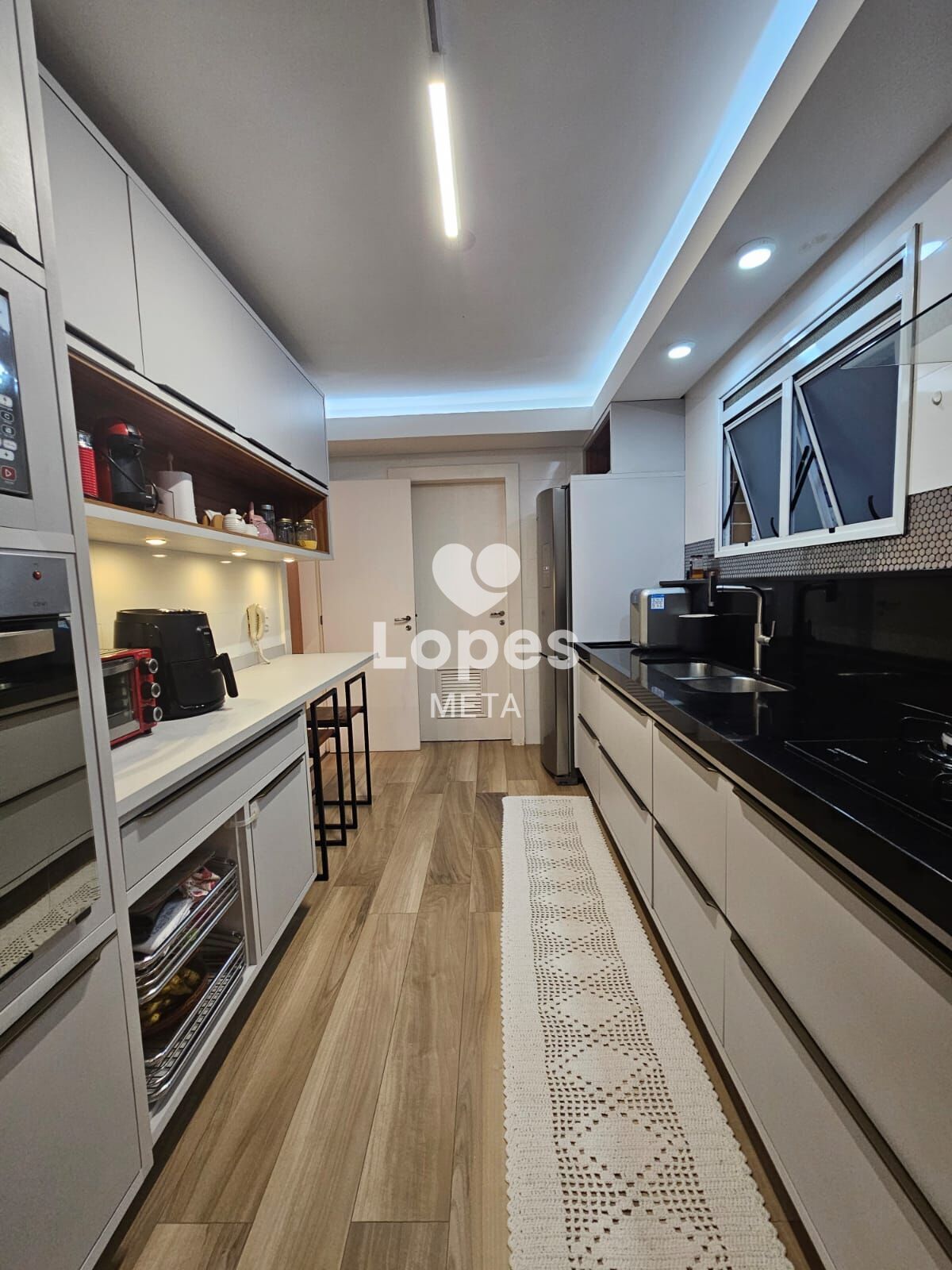 Apartamento à venda com 3 quartos, 182m² - Foto 9