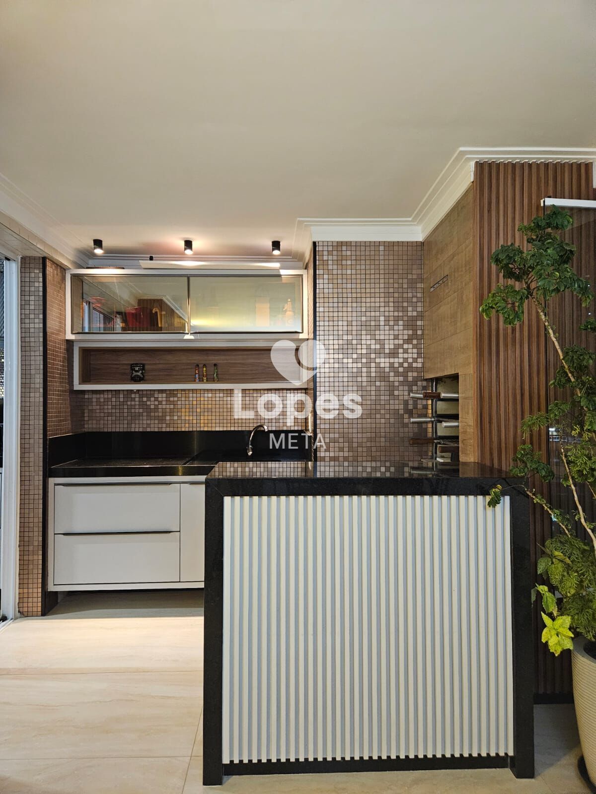 Apartamento à venda com 3 quartos, 182m² - Foto 2
