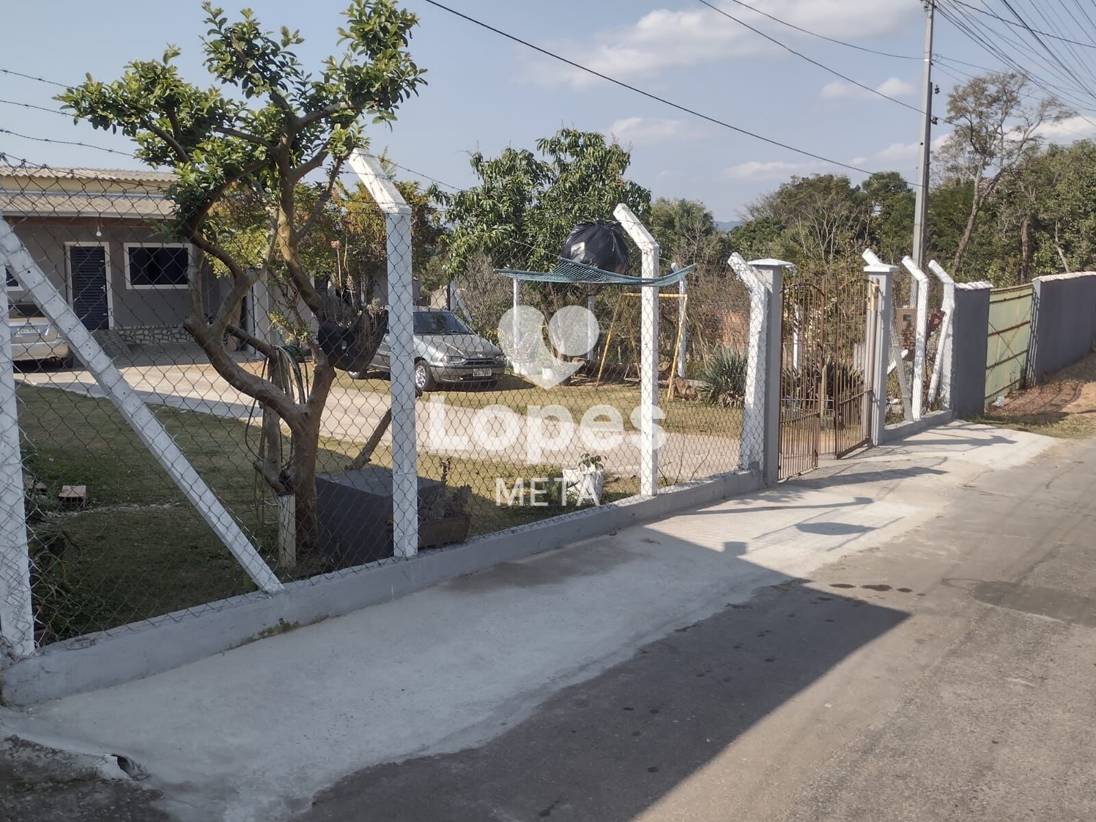 Chácara à venda com 3 quartos, 1300m² - Foto 1