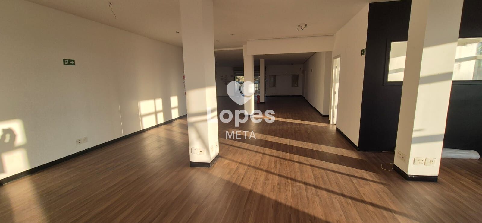 Prédio Inteiro para alugar, 1400m² - Foto 16