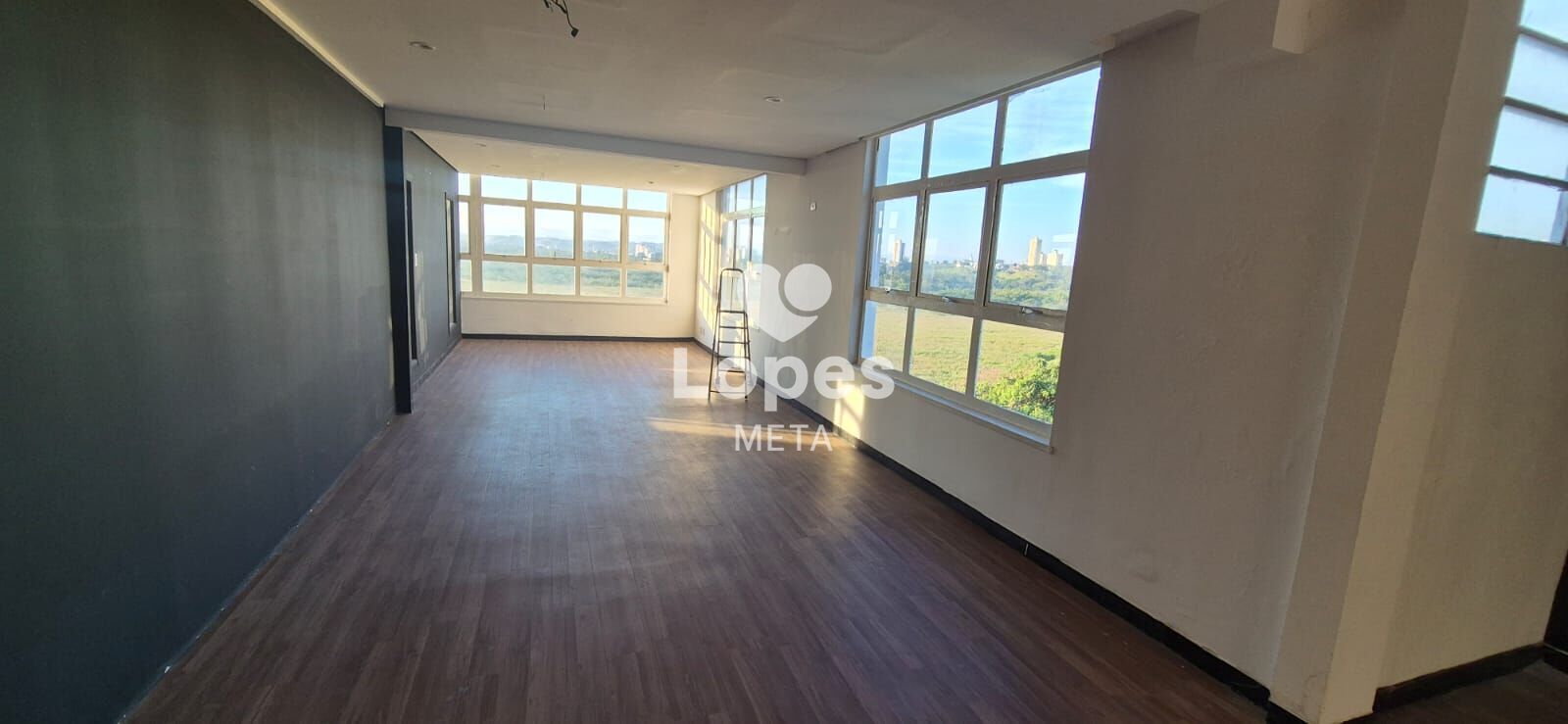 Prédio Inteiro para alugar, 1400m² - Foto 7
