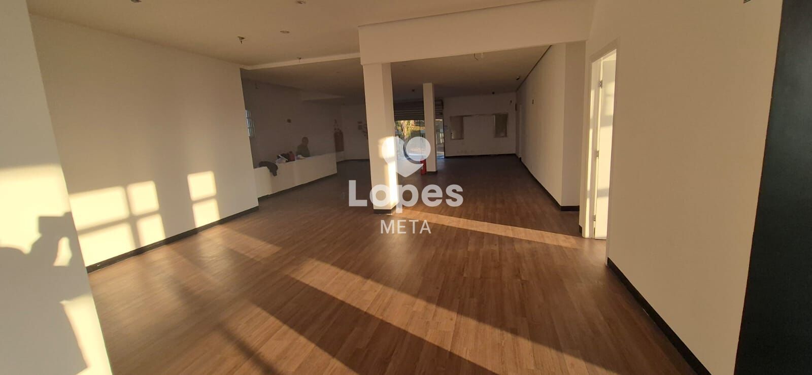 Prédio Inteiro para alugar, 1400m² - Foto 14