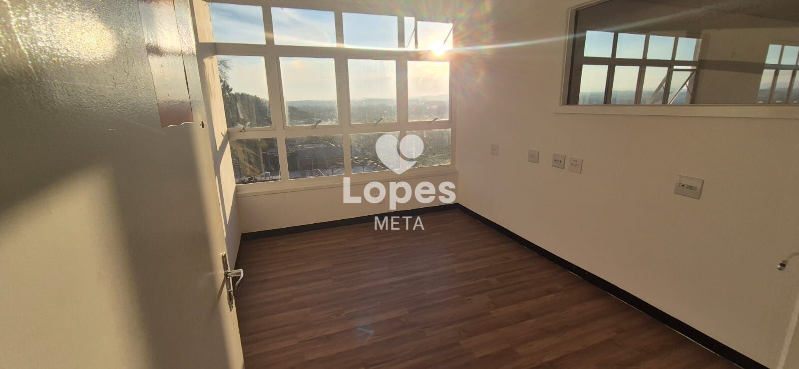 Prédio Inteiro para alugar, 1400m² - Foto 12