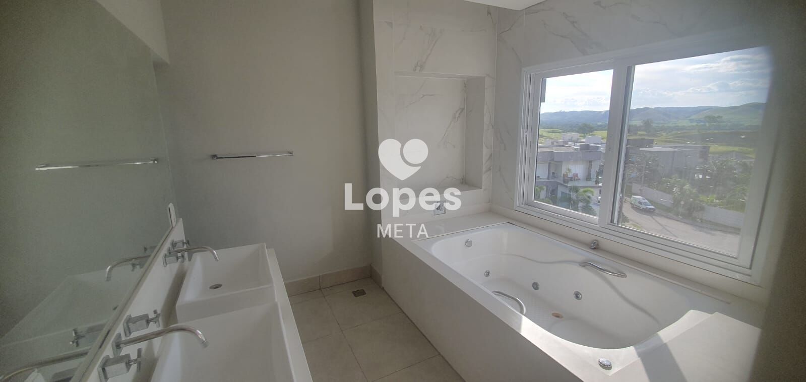 Casa à venda com 4 quartos, 450m² - Foto 42