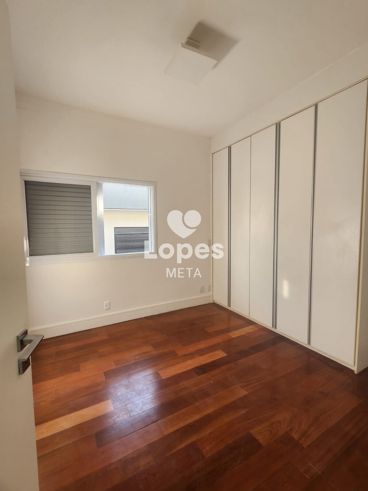 Casa à venda com 4 quartos, 450m² - Foto 26