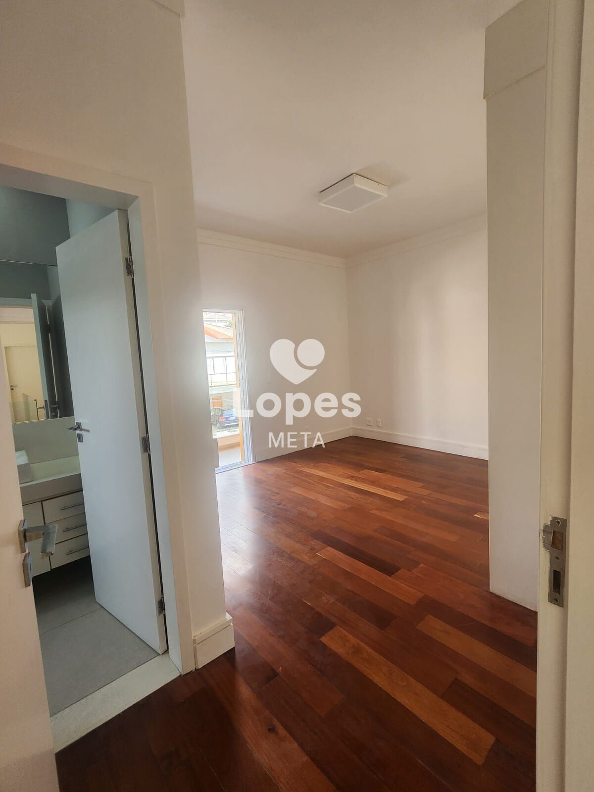 Casa à venda com 4 quartos, 450m² - Foto 27