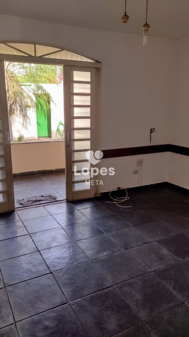 Casa à venda com 3 quartos, 100m² - Foto 31