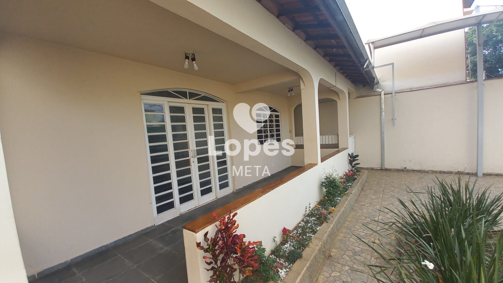 Casa à venda com 3 quartos, 100m² - Foto 5