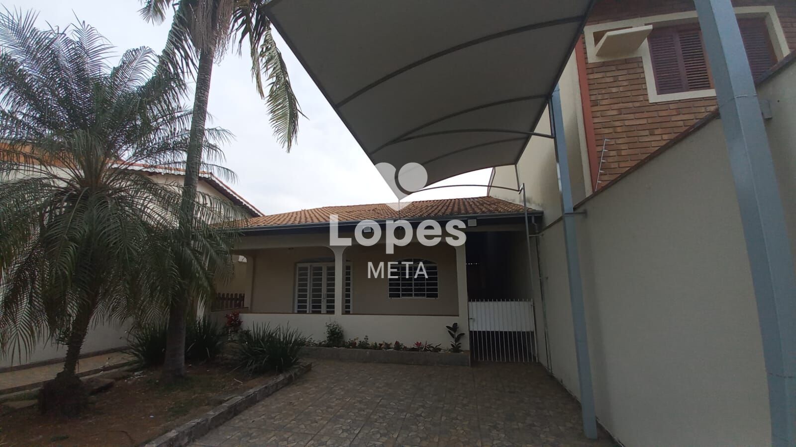 Casa à venda com 3 quartos, 100m² - Foto 2