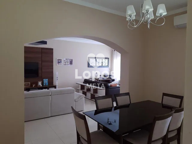 Casa de Condomínio à venda com 3 quartos, 230m² - Foto 4