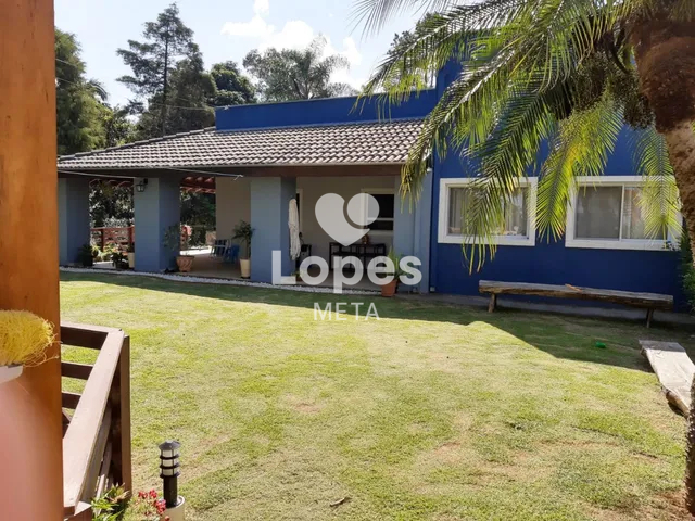 Casa de Condomínio à venda com 3 quartos, 230m² - Foto 1