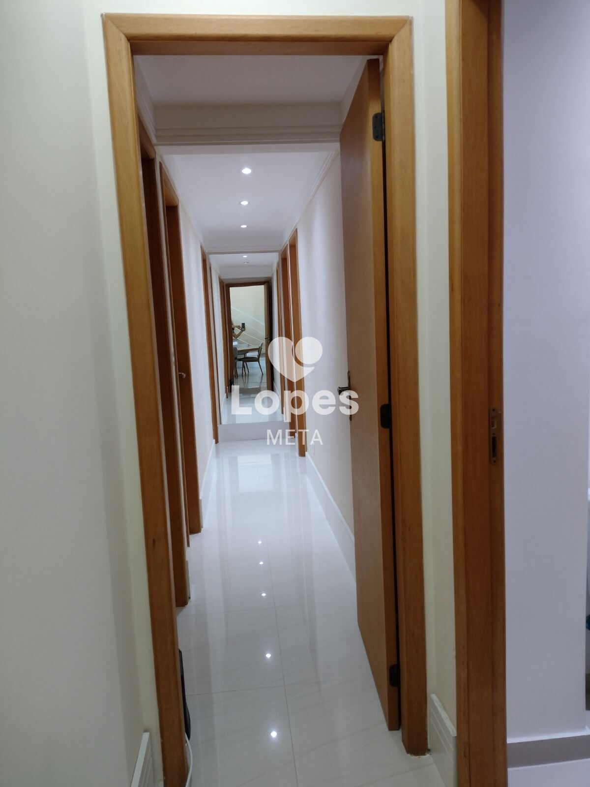Cobertura à venda com 4 quartos, 243m² - Foto 17