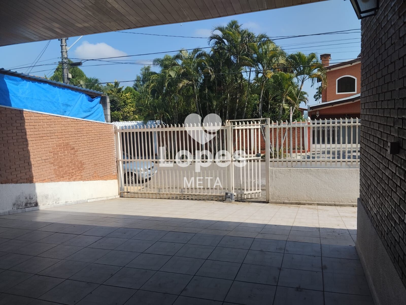 Casa à venda com 5 quartos, 318m² - Foto 1