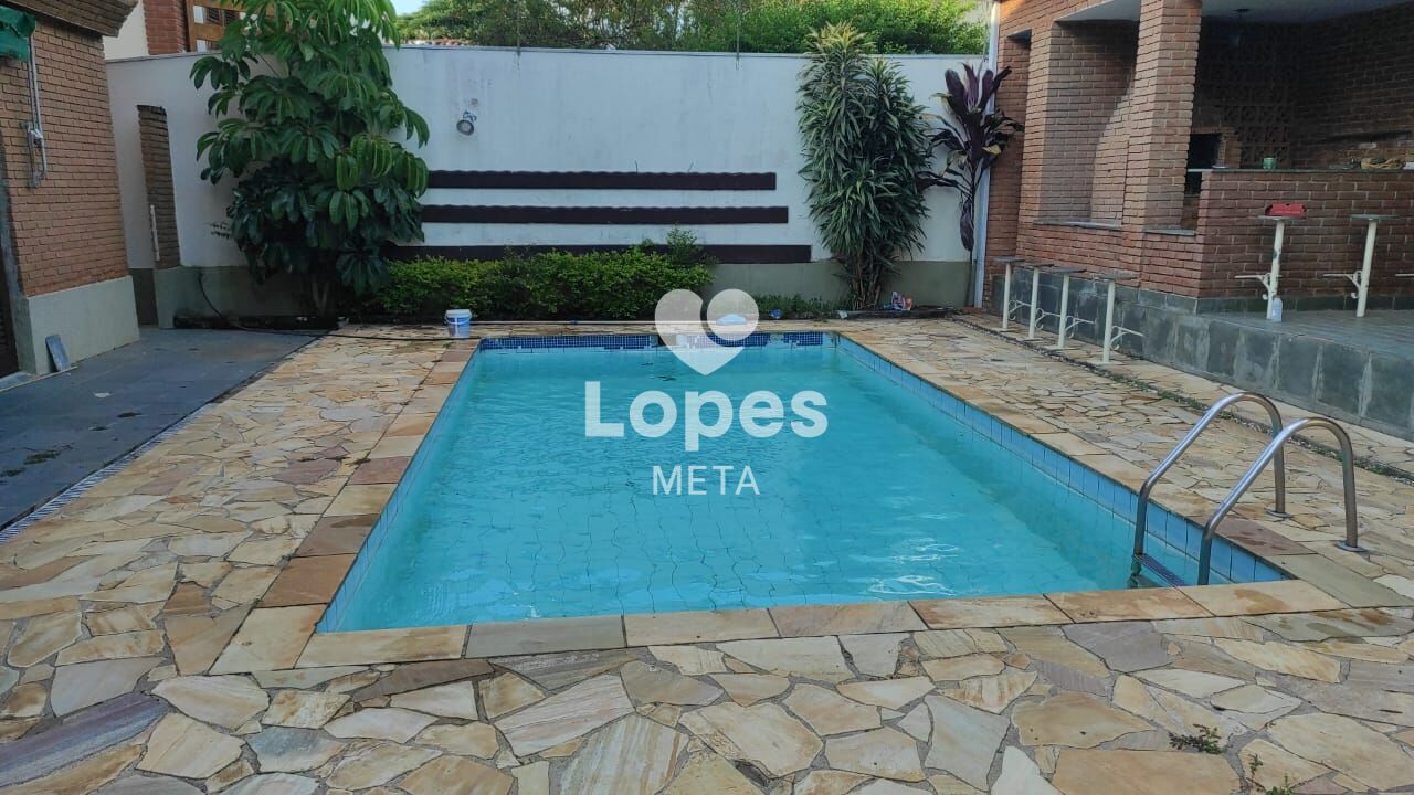 Casa à venda com 5 quartos, 318m² - Foto 30