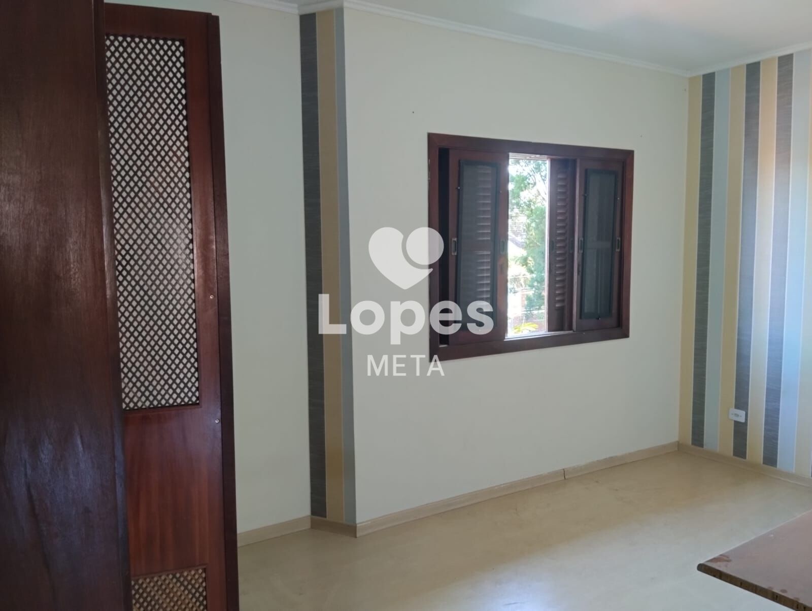Casa à venda com 5 quartos, 318m² - Foto 11