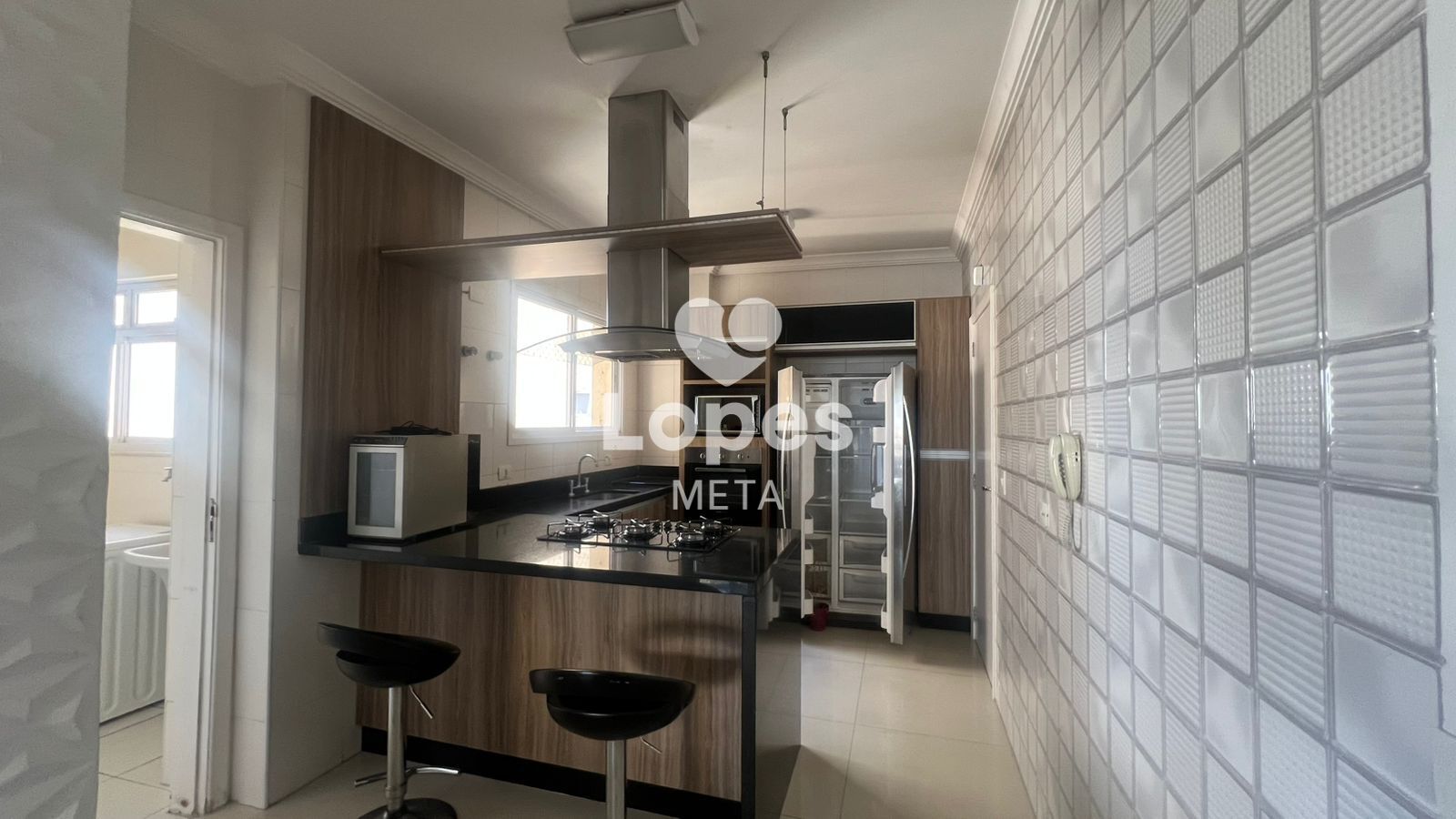 Apartamento para alugar com 3 quartos, 156m² - Foto 13