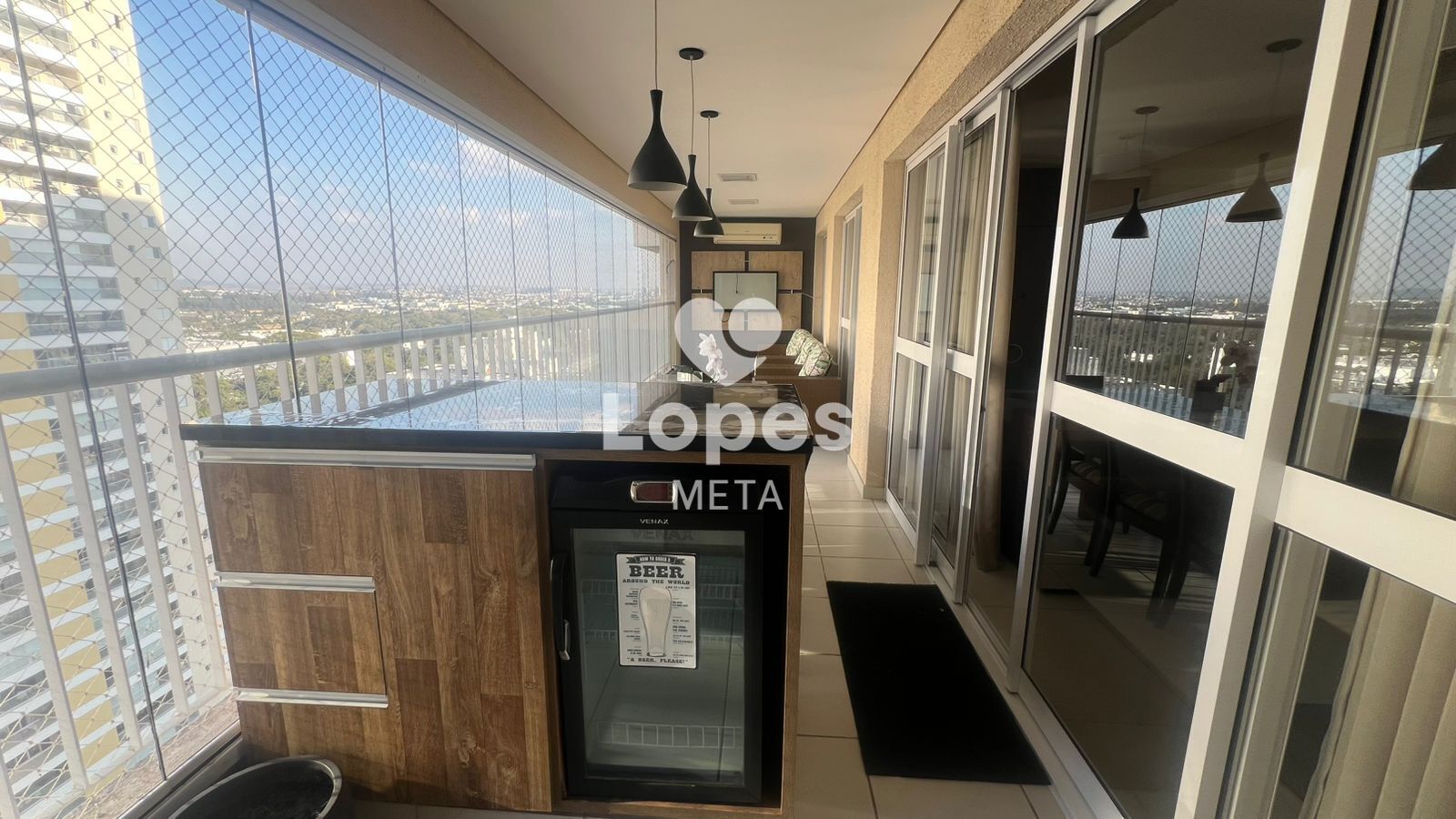 Apartamento para alugar com 3 quartos, 156m² - Foto 2