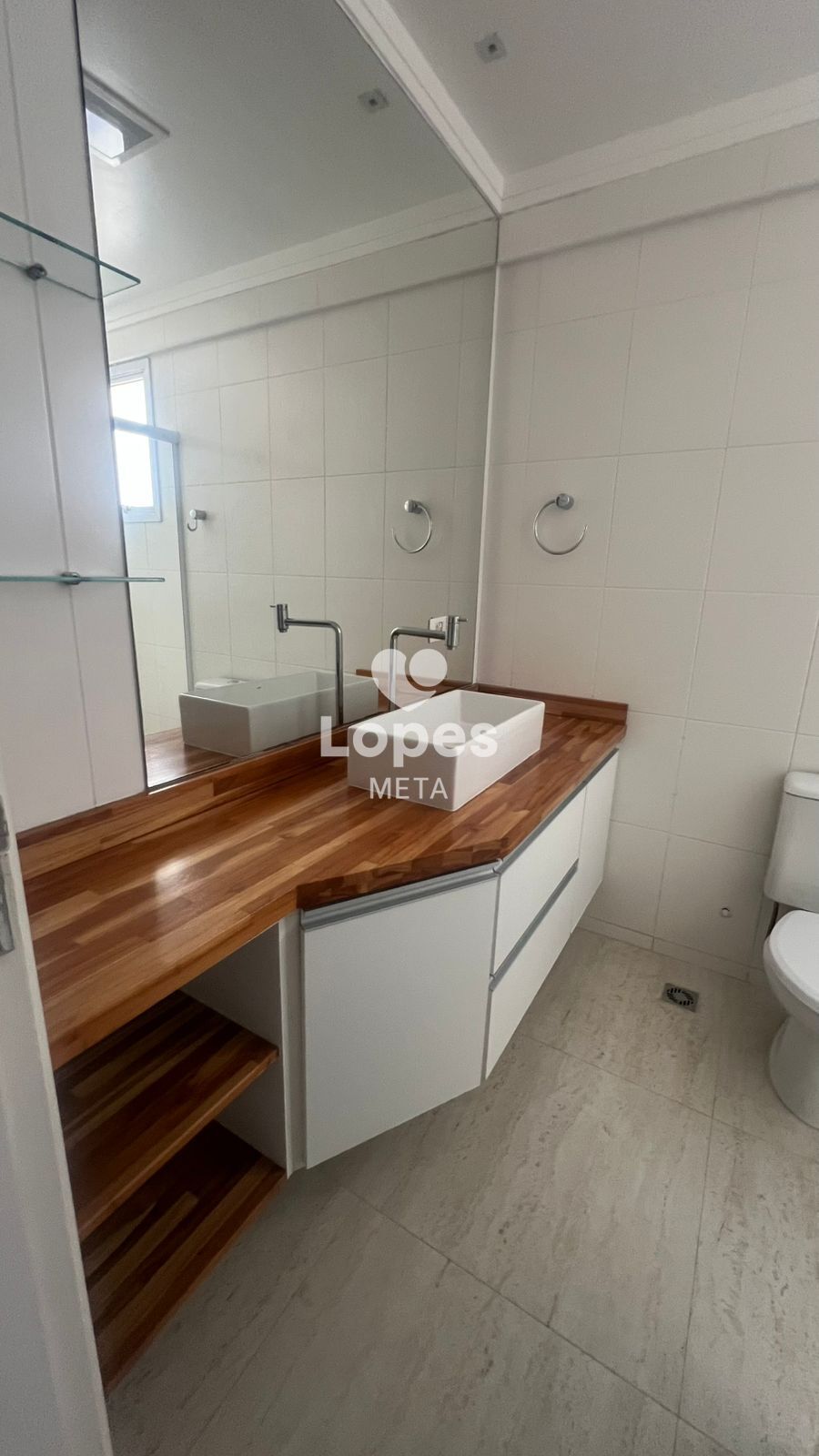 Apartamento para alugar com 3 quartos, 156m² - Foto 29