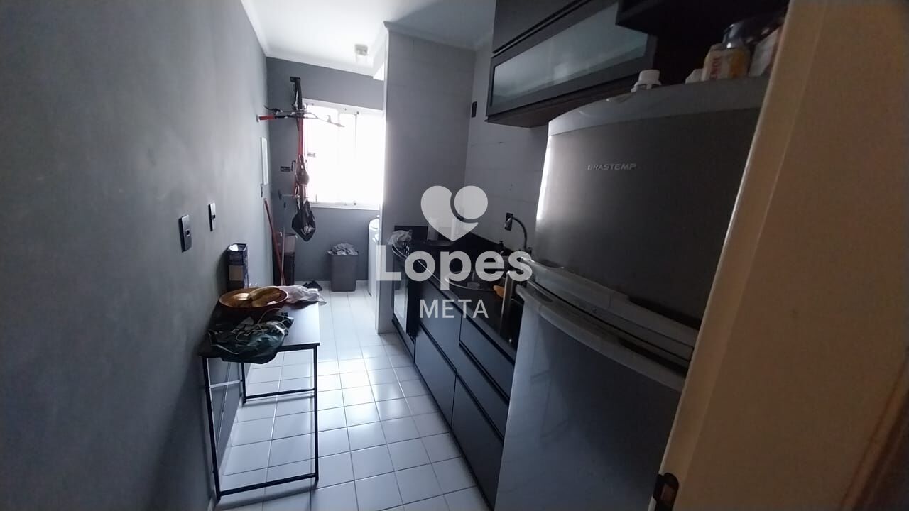 Apartamento à venda com 3 quartos, 75m² - Foto 4