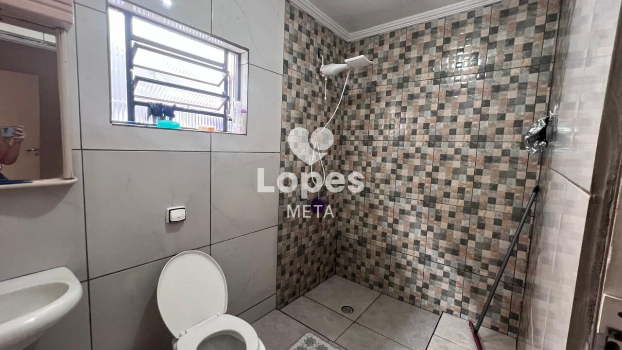 Casa à venda com 3 quartos, 250m² - Foto 6