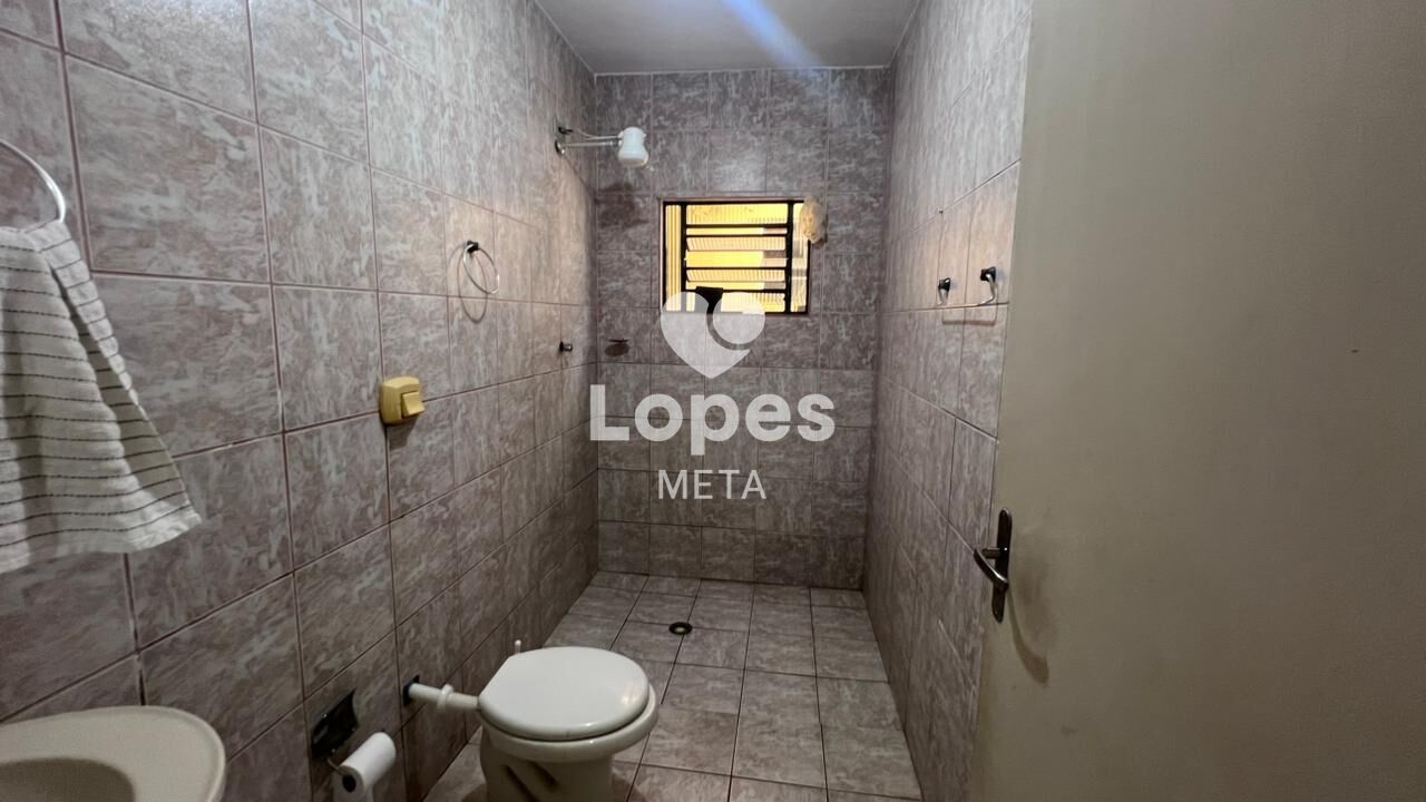 Casa à venda com 3 quartos, 250m² - Foto 9