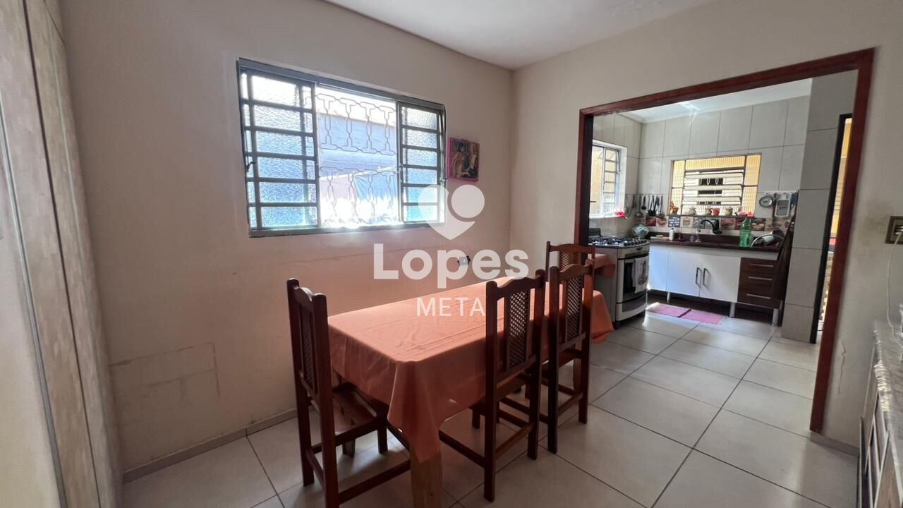 Casa à venda com 3 quartos, 250m² - Foto 10