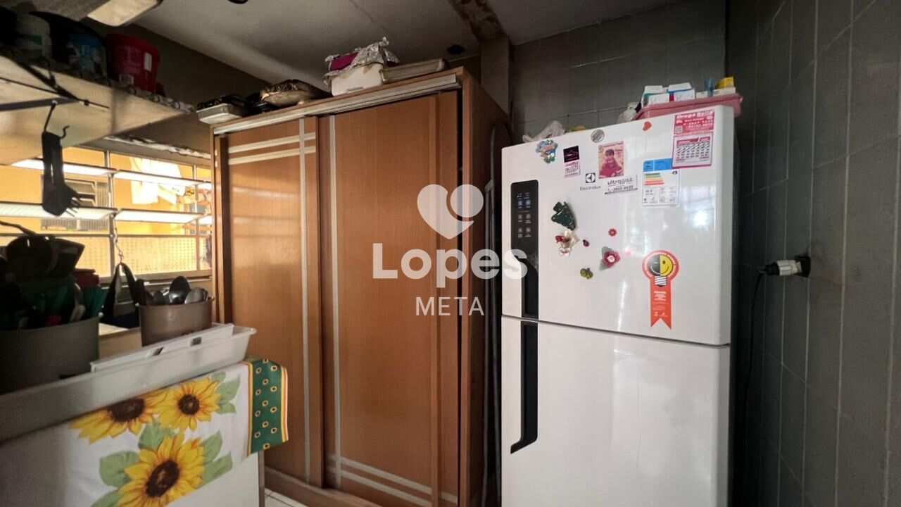 Casa à venda com 3 quartos, 250m² - Foto 11