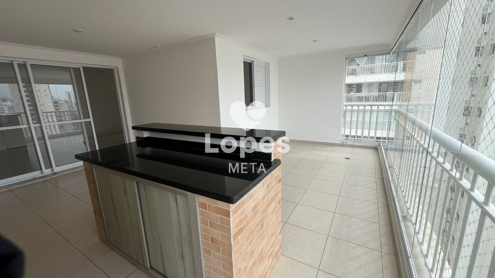 Apartamento à venda com 3 quartos, 125m² - Foto 3
