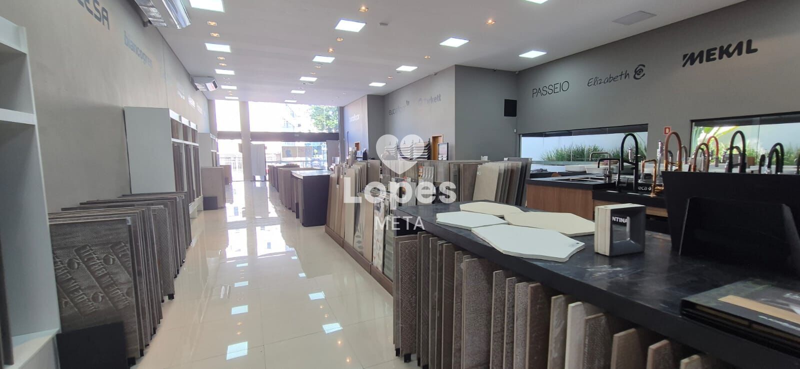 Prédio Inteiro para alugar, 1100m² - Foto 3