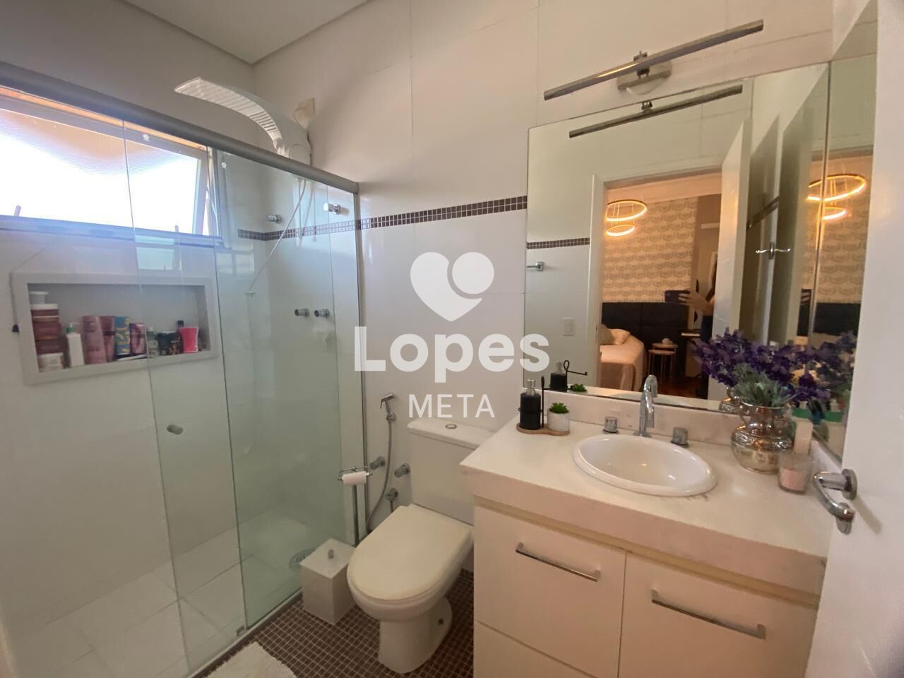 Casa de Condomínio para alugar com 4 quartos, 334m² - Foto 17