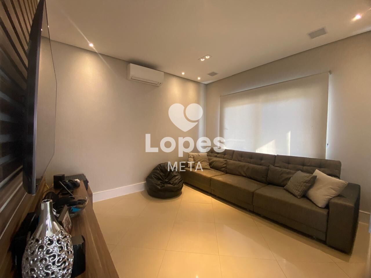 Casa de Condomínio para alugar com 4 quartos, 334m² - Foto 26