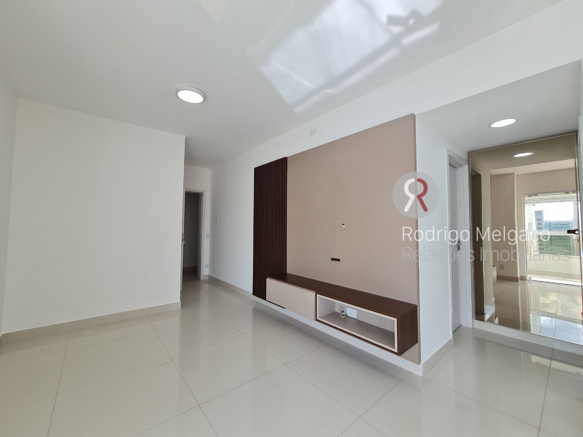 Apartamento à venda com 2 quartos, 82m² - Foto 4