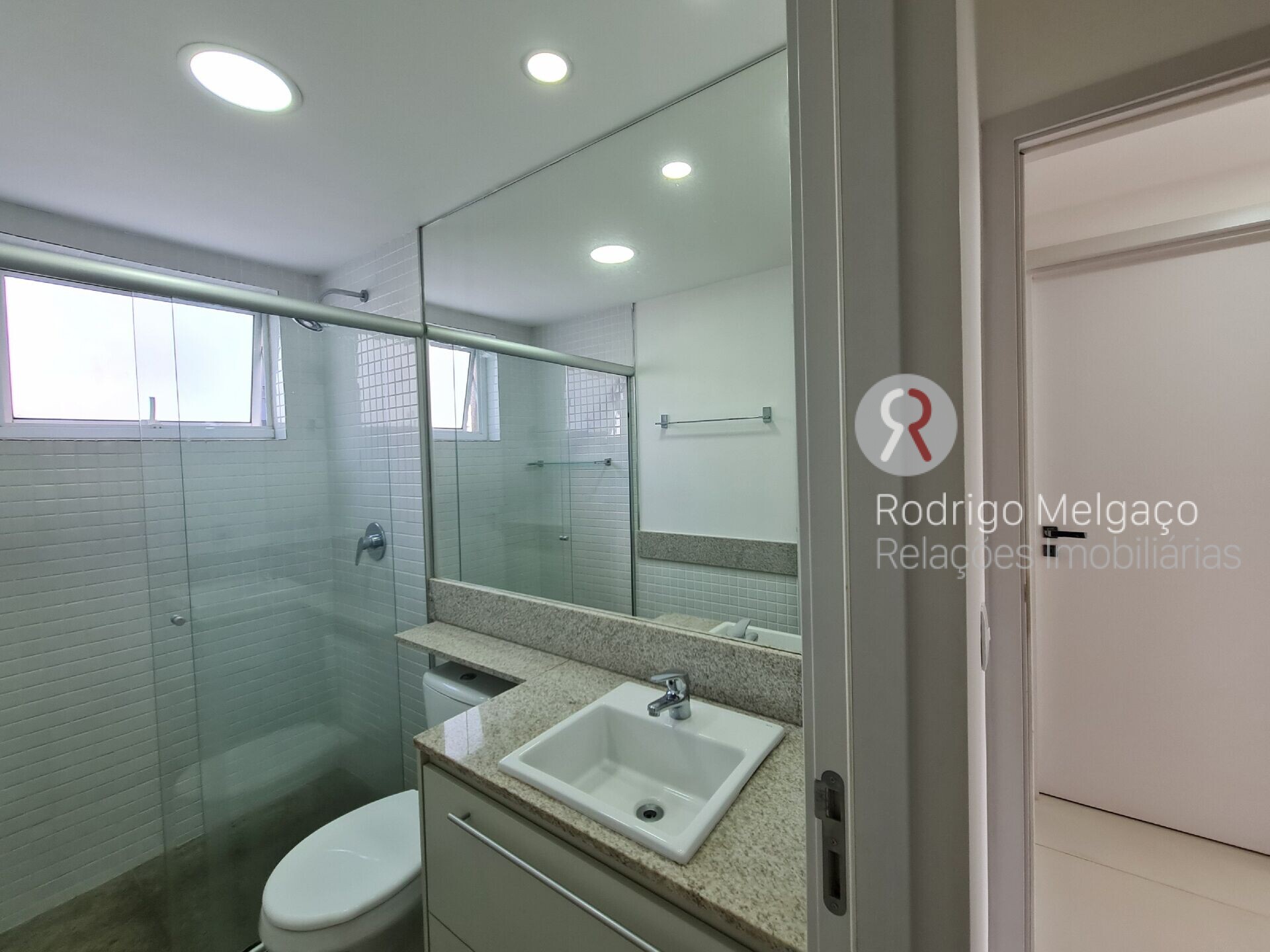 Apartamento à venda com 2 quartos, 82m² - Foto 25