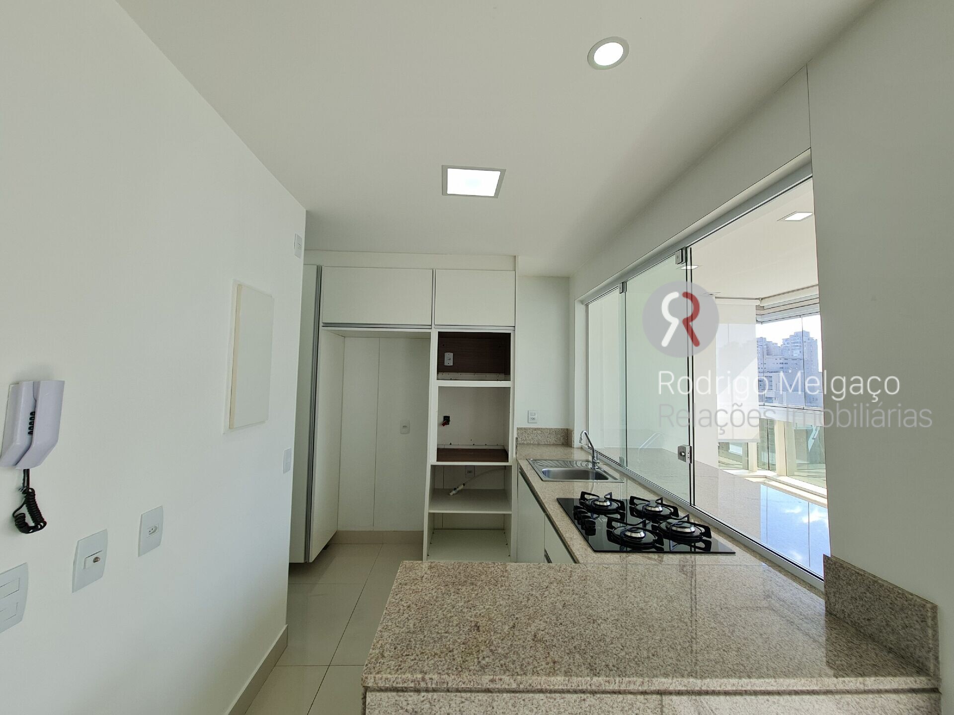 Apartamento à venda com 2 quartos, 82m² - Foto 9