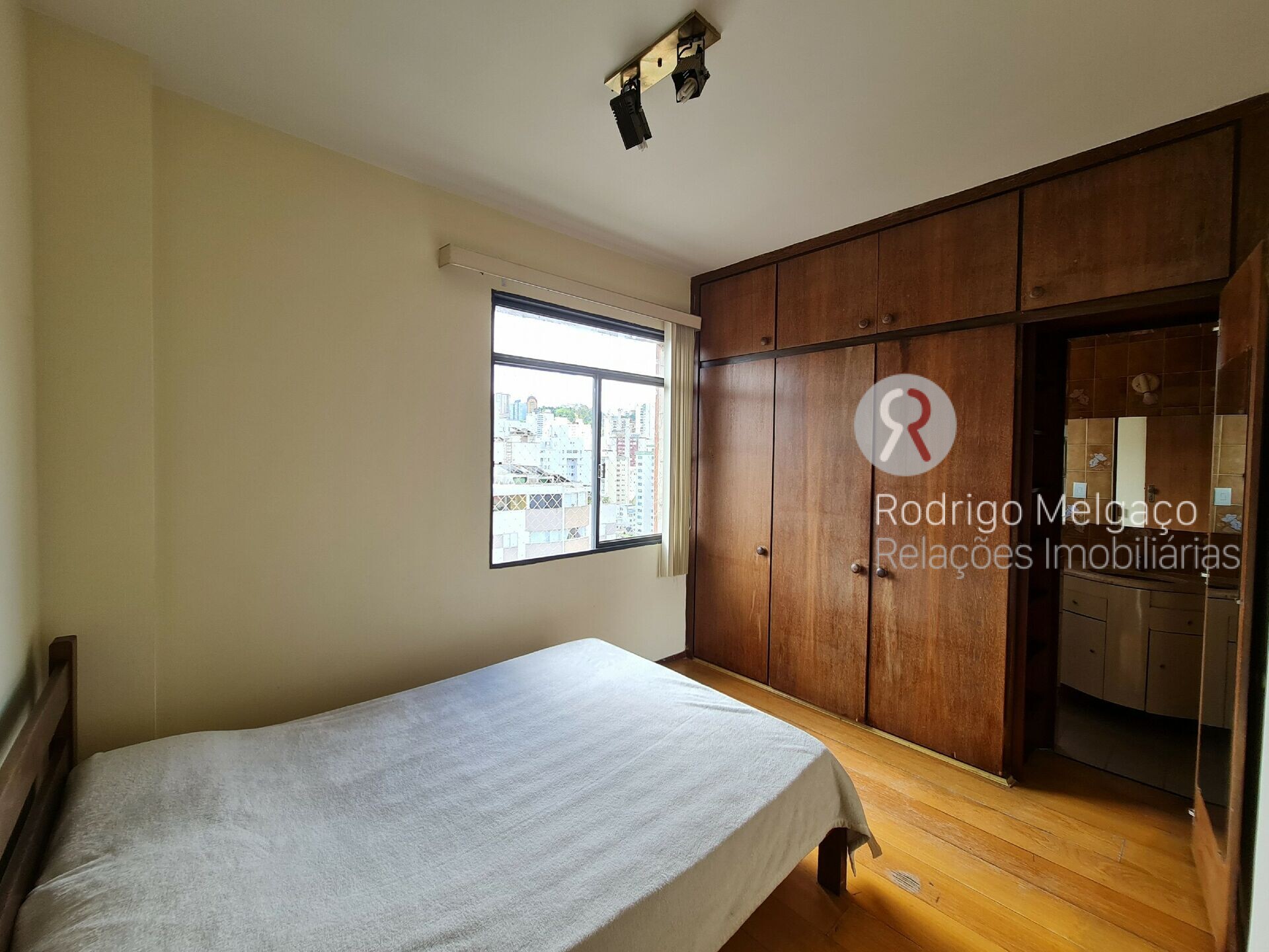 Apartamento à venda com 1 quarto, 40m² - Foto 27