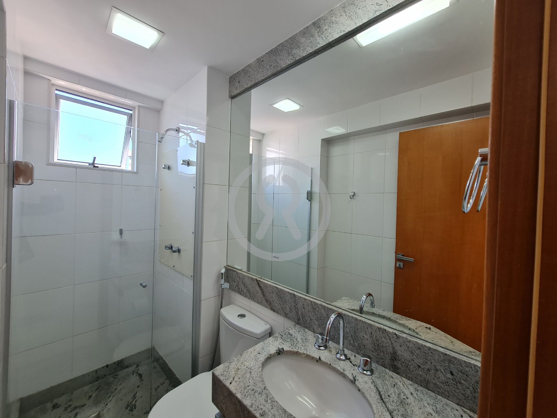 Apartamento para alugar com 2 quartos, 73m² - Foto 14