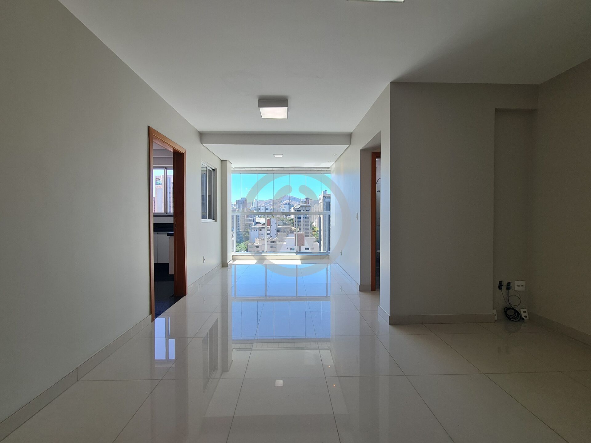 Apartamento para alugar com 2 quartos, 73m² - Foto 3