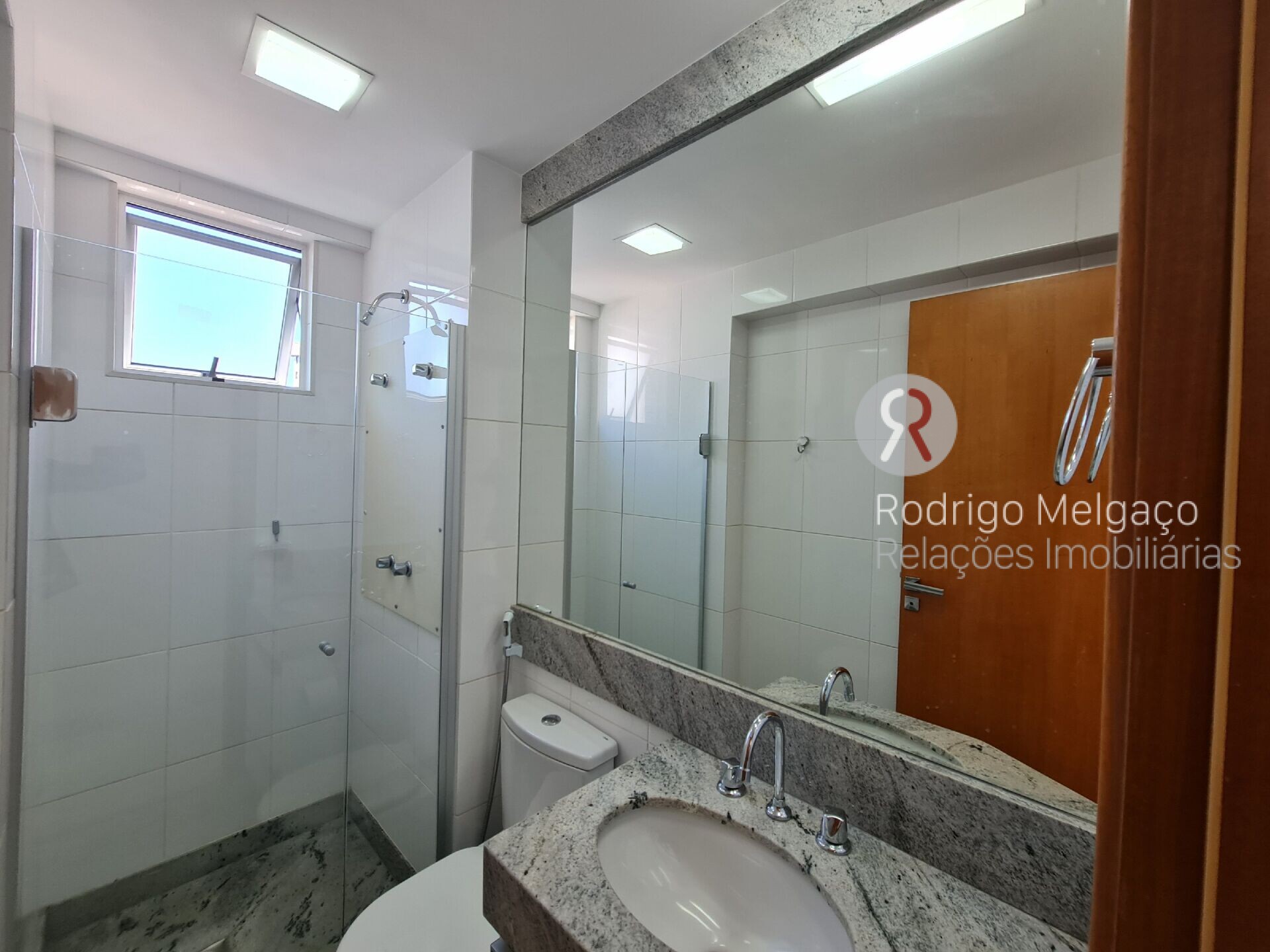 Apartamento para alugar com 2 quartos, 73m² - Foto 15