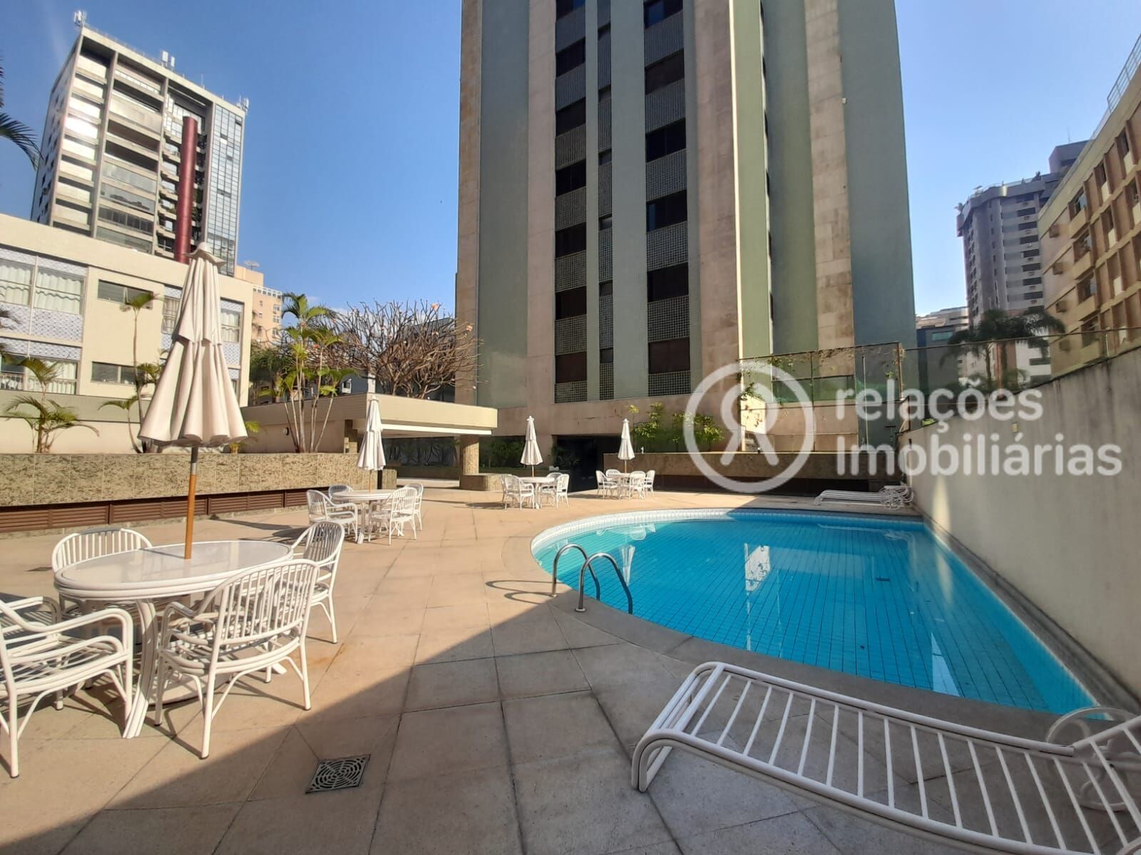 Apartamento para alugar com 4 quartos, 228m² - Foto 44