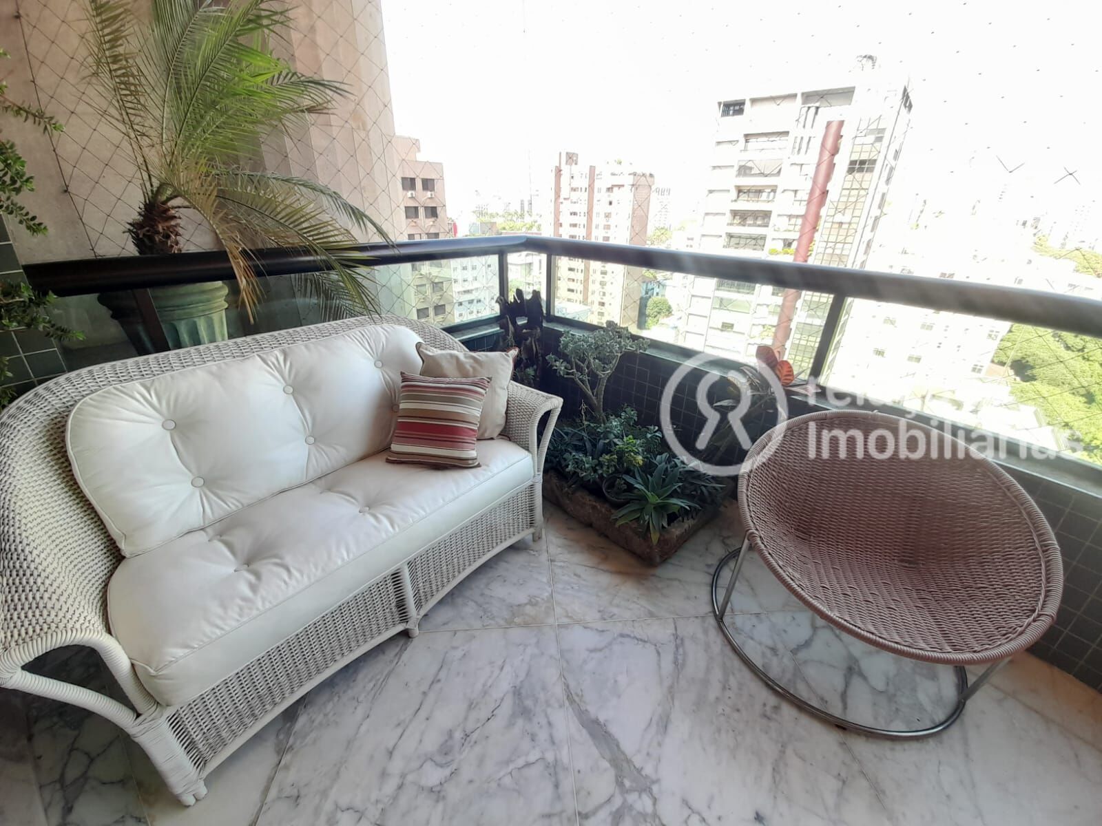 Apartamento para alugar com 4 quartos, 228m² - Foto 19