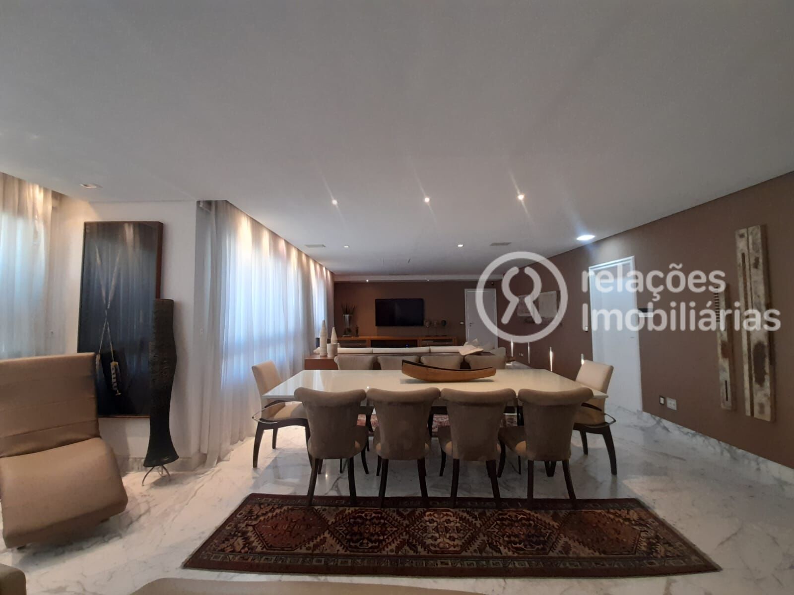 Apartamento para alugar com 4 quartos, 228m² - Foto 11