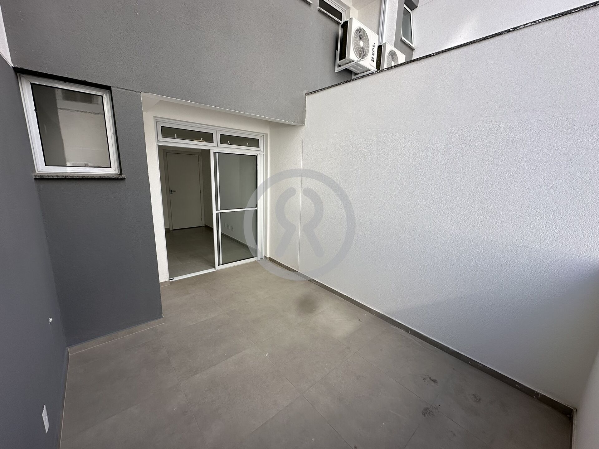 Apartamento para alugar com 2 quartos, 65m² - Foto 6
