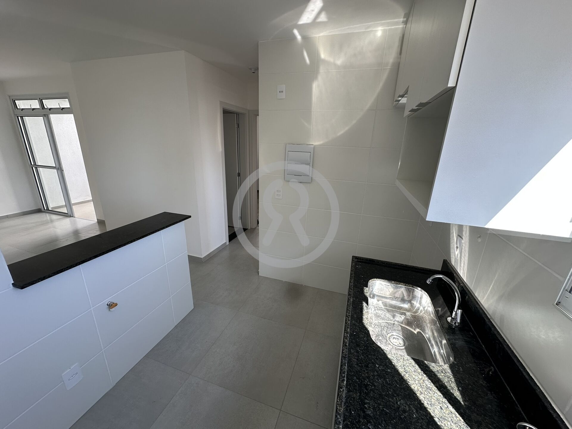 Apartamento para alugar com 2 quartos, 65m² - Foto 11