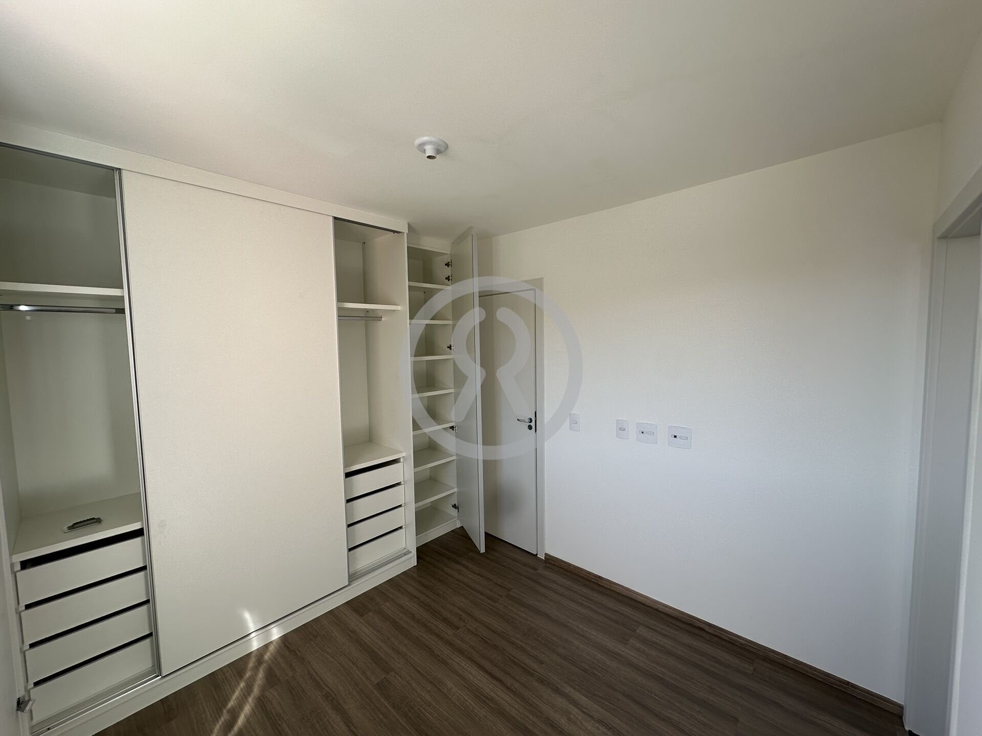 Apartamento para alugar com 2 quartos, 65m² - Foto 17