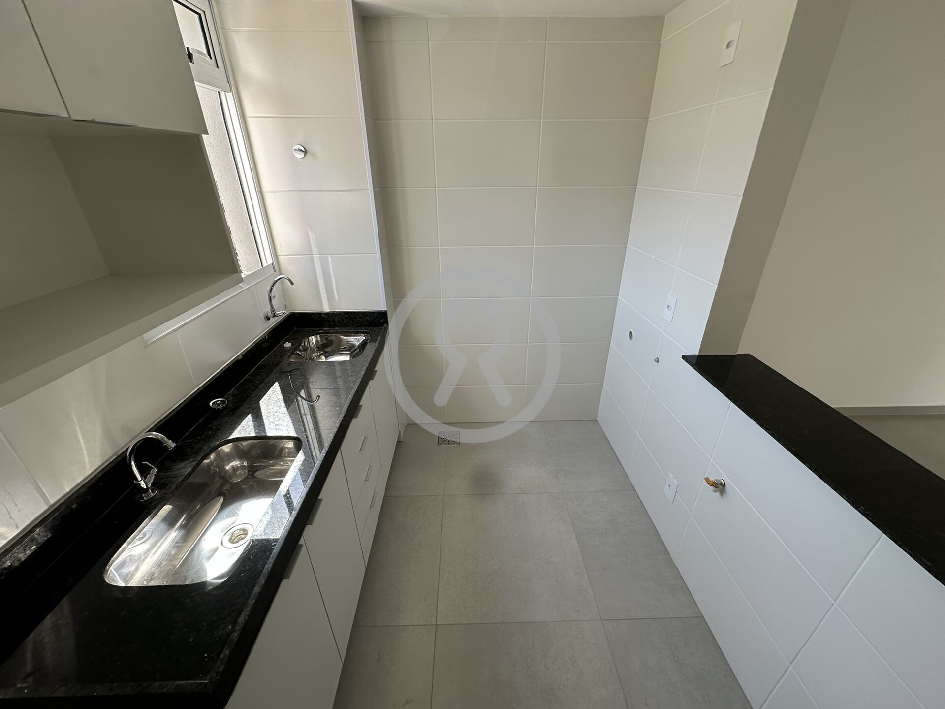 Apartamento para alugar com 2 quartos, 65m² - Foto 10