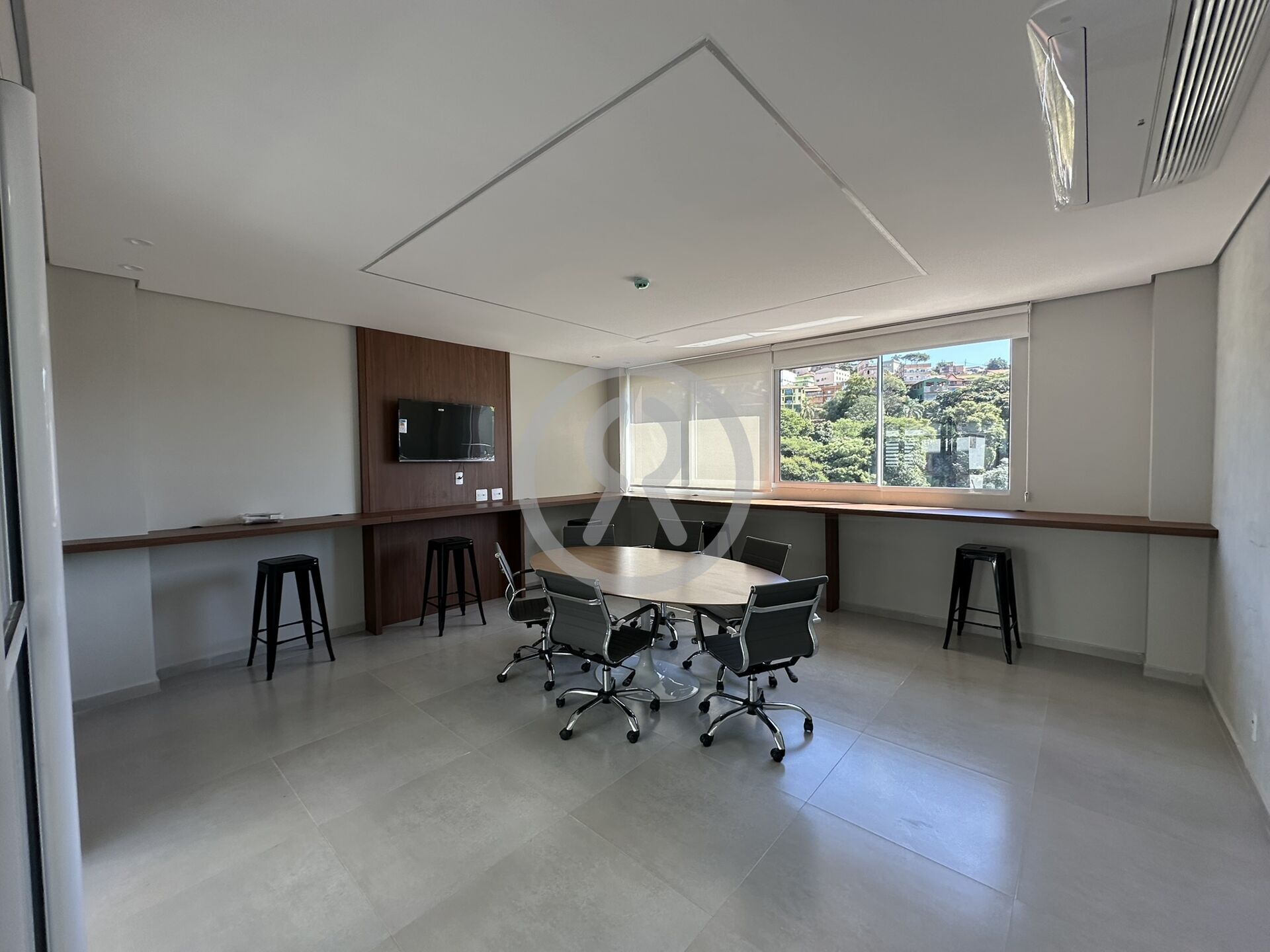 Apartamento para alugar com 2 quartos, 65m² - Foto 27