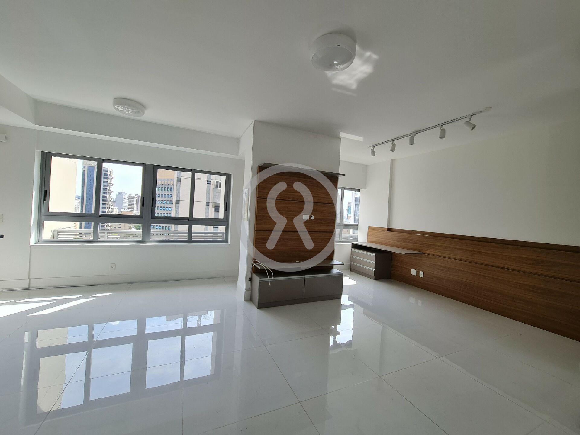 Apartamento para alugar com 1 quarto, 44m² - Foto 1