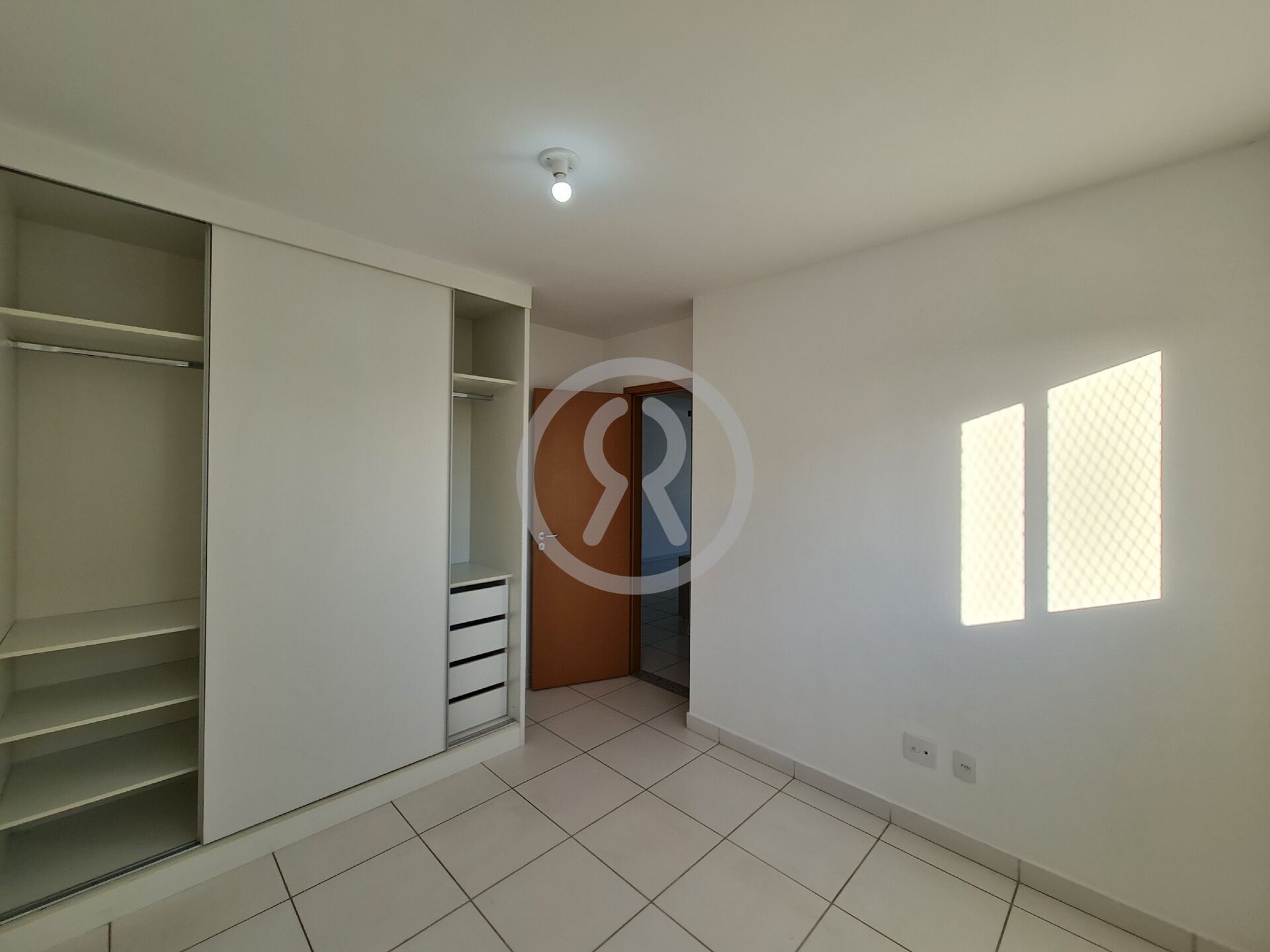 Apartamento à venda com 2 quartos, 55m² - Foto 19