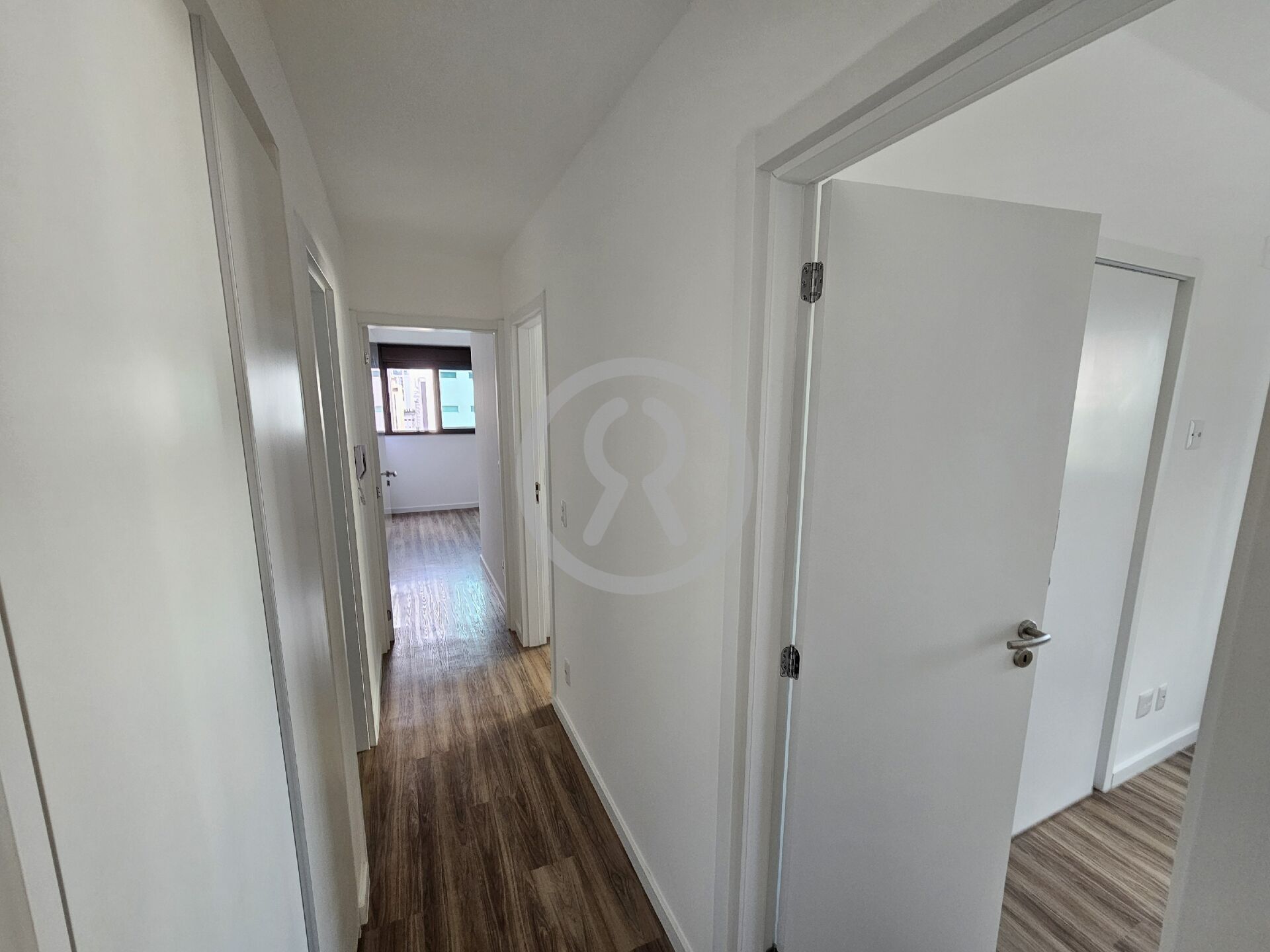 Apartamento para alugar com 4 quartos, 130m² - Foto 11